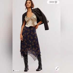 ✨️SOLD✨️Brand New with Tags Free People Midi Skirt